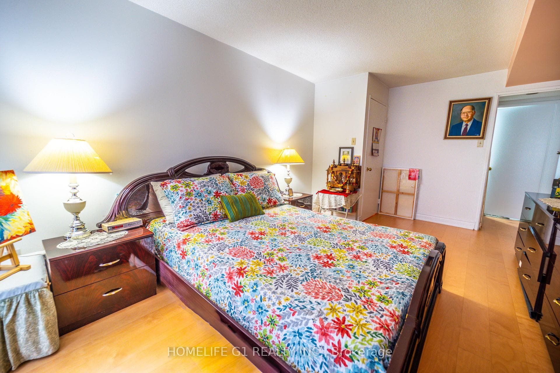 911- 4185 Shipp Drive — property photo