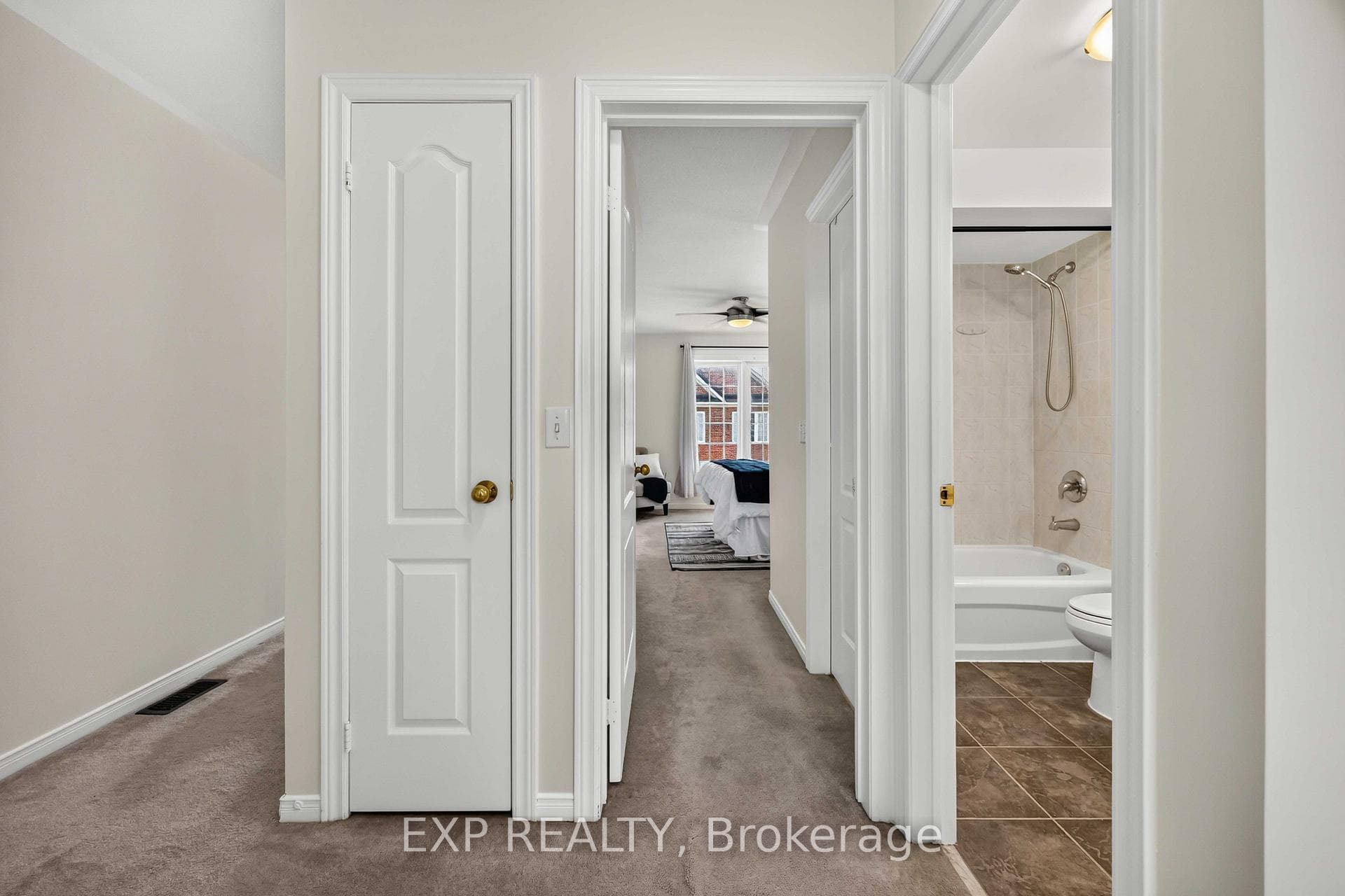 5 Garden Park Lane — property photo