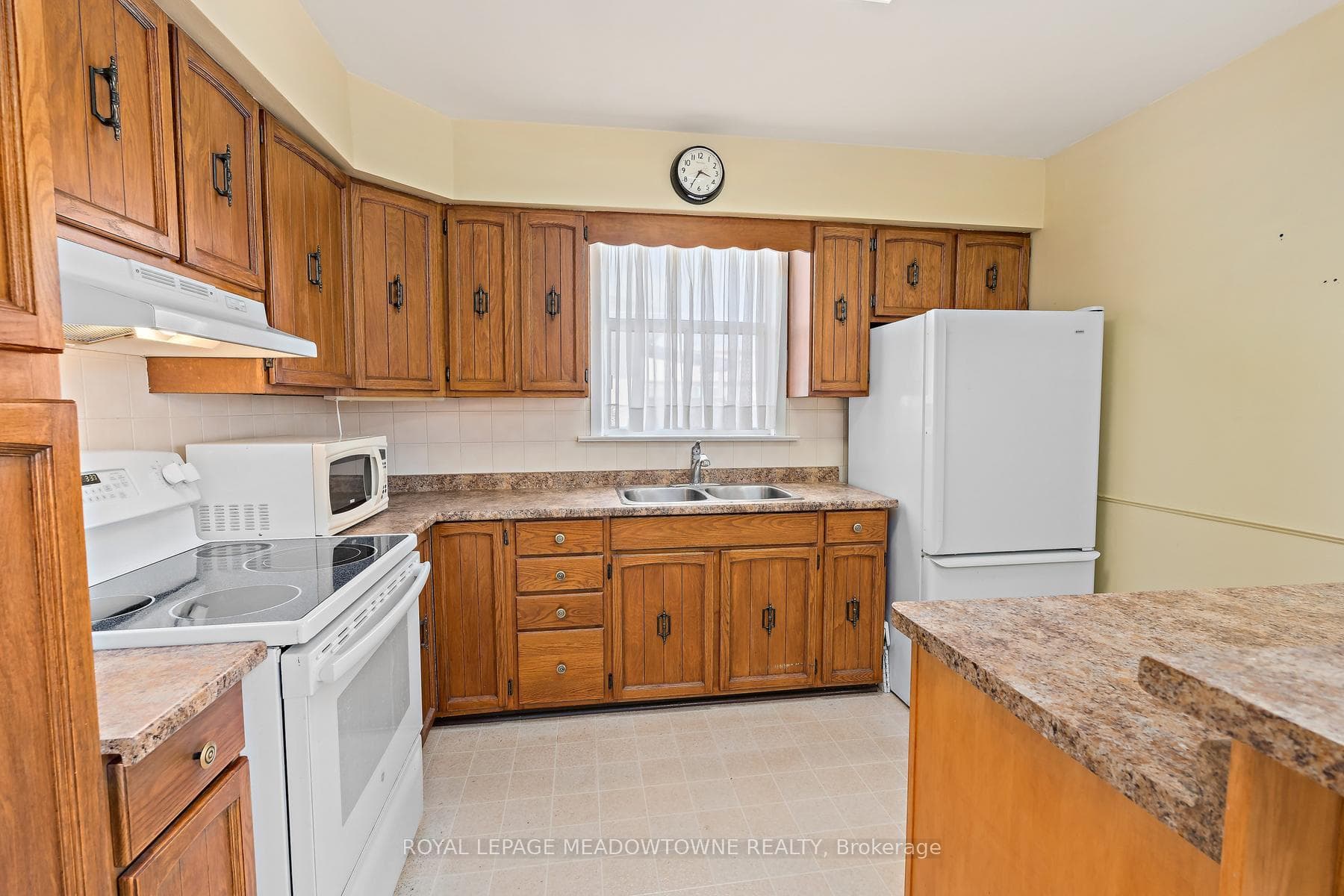 456 Delrex Boulevard — property photo