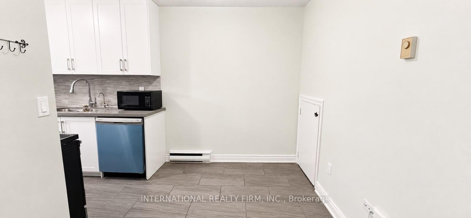 308- 40 Sunny Glenway — property photo