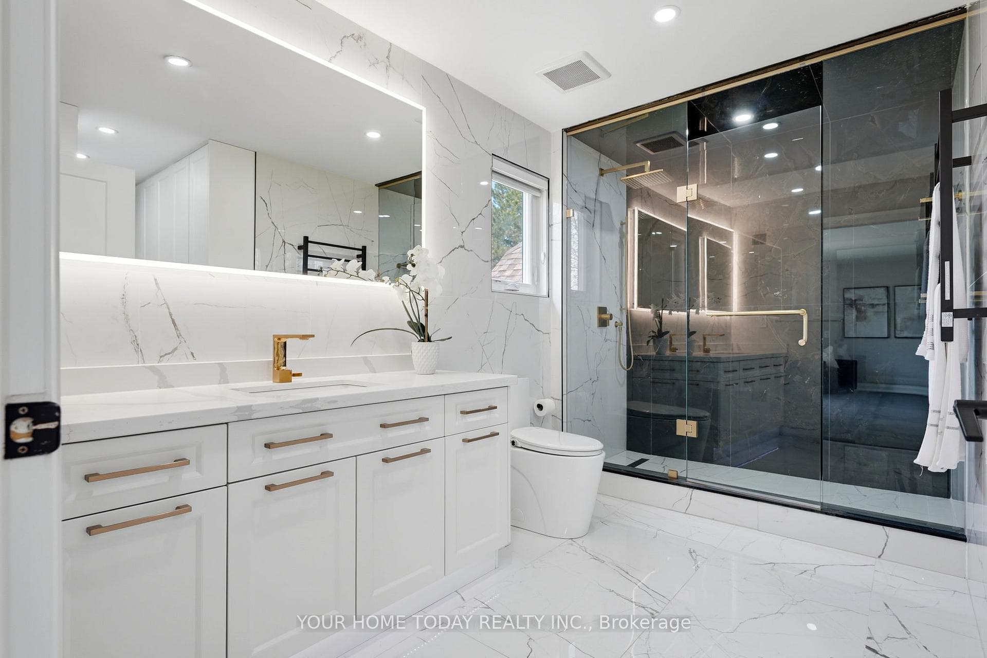 27 Chantelay Crescent — property photo