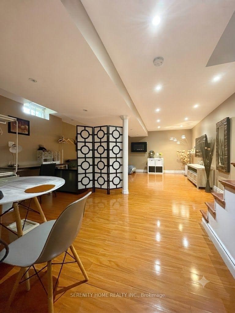 5384 Tree Crest Court — property photo
