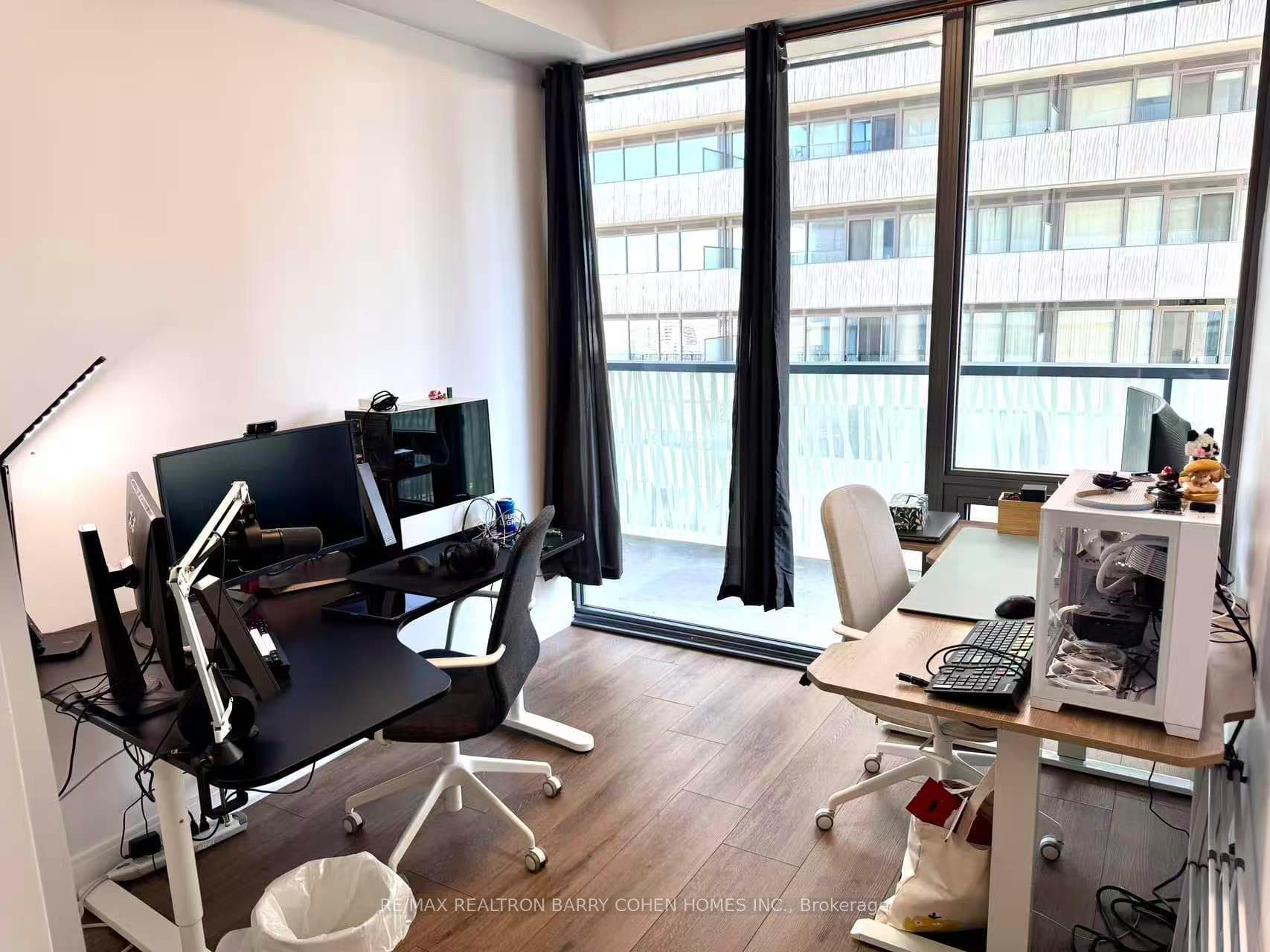 3407- 50 Charles Street — property photo