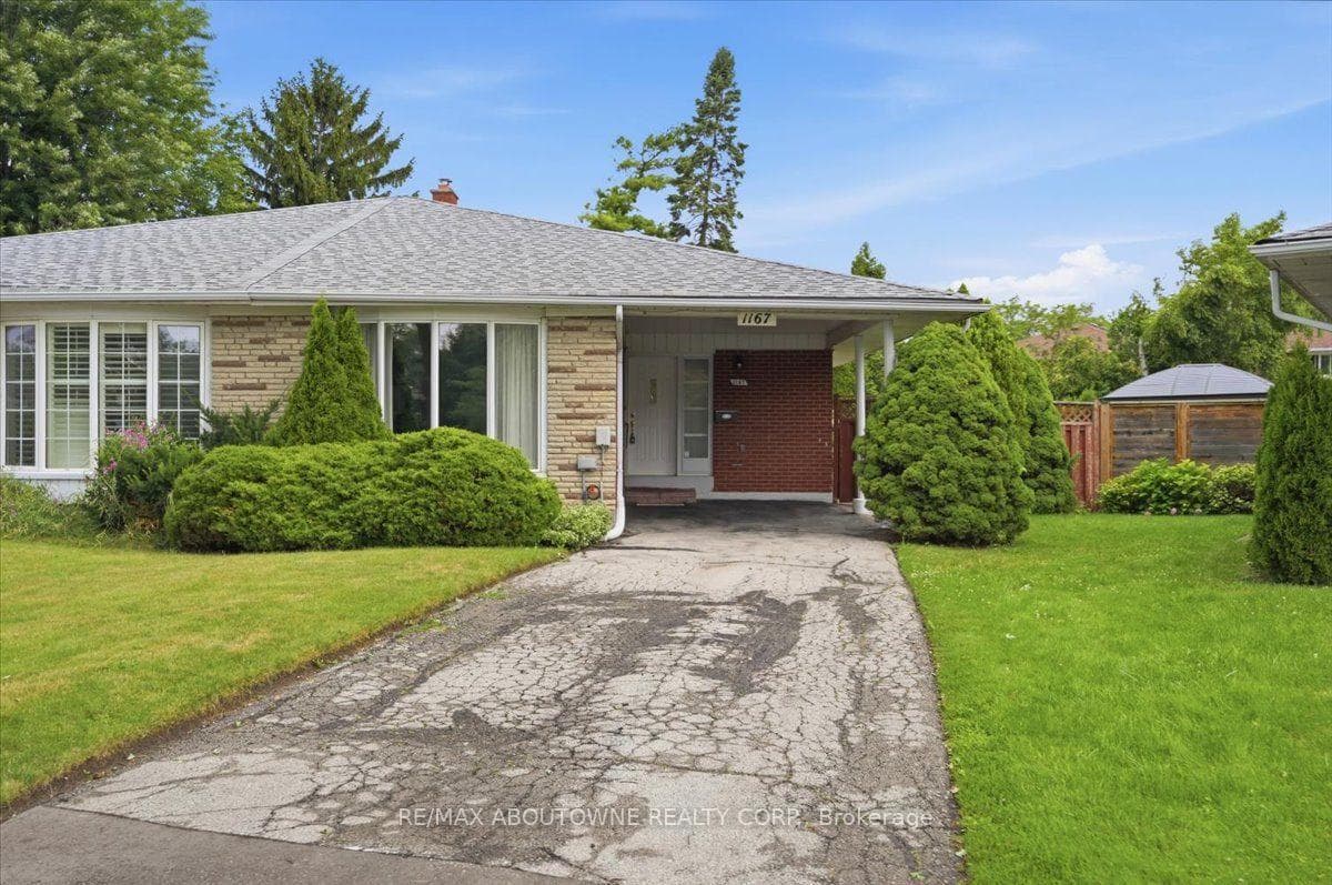 1167 Saturnia Crescent — property photo