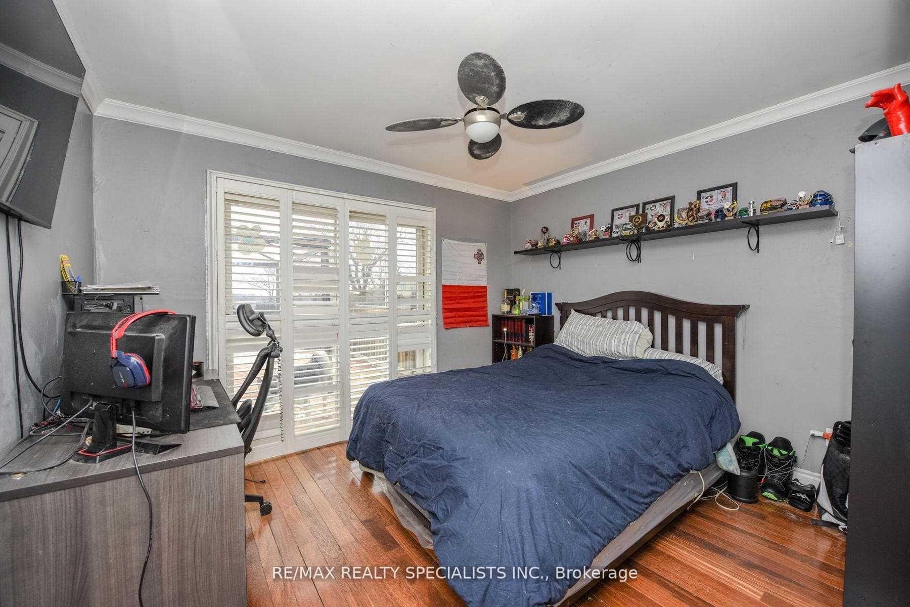8136 Hornby Road — property photo