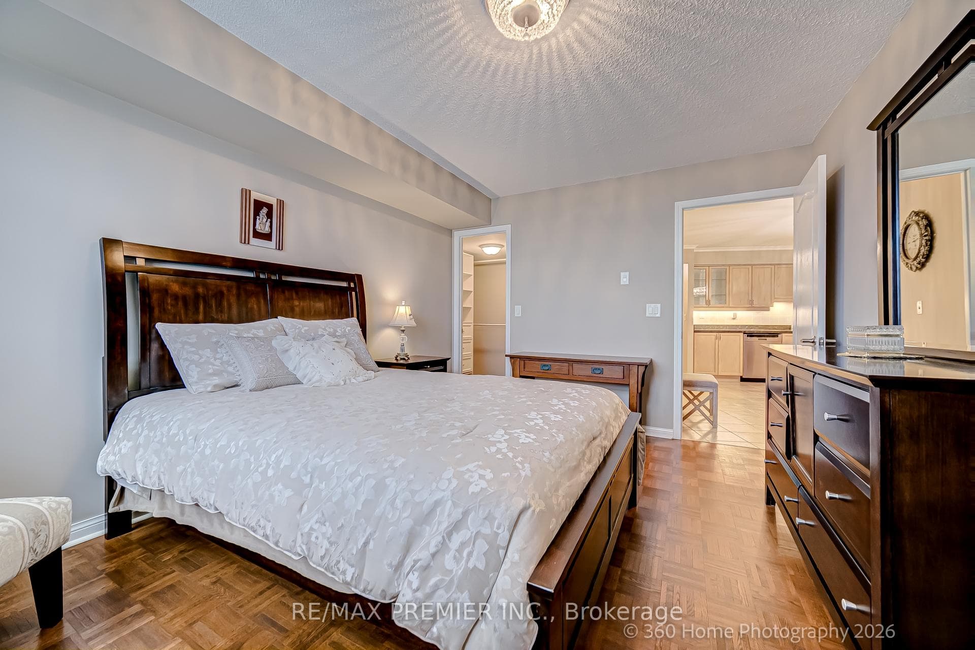 311- 2500 Rutherford Road — property photo