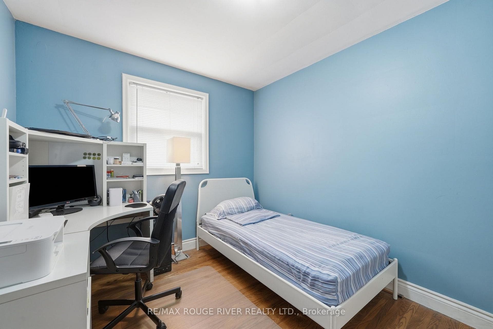 5 Pixley Crescent — property photo