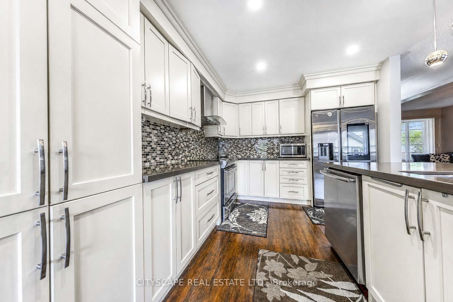 764 Avocado Crescent — property photo