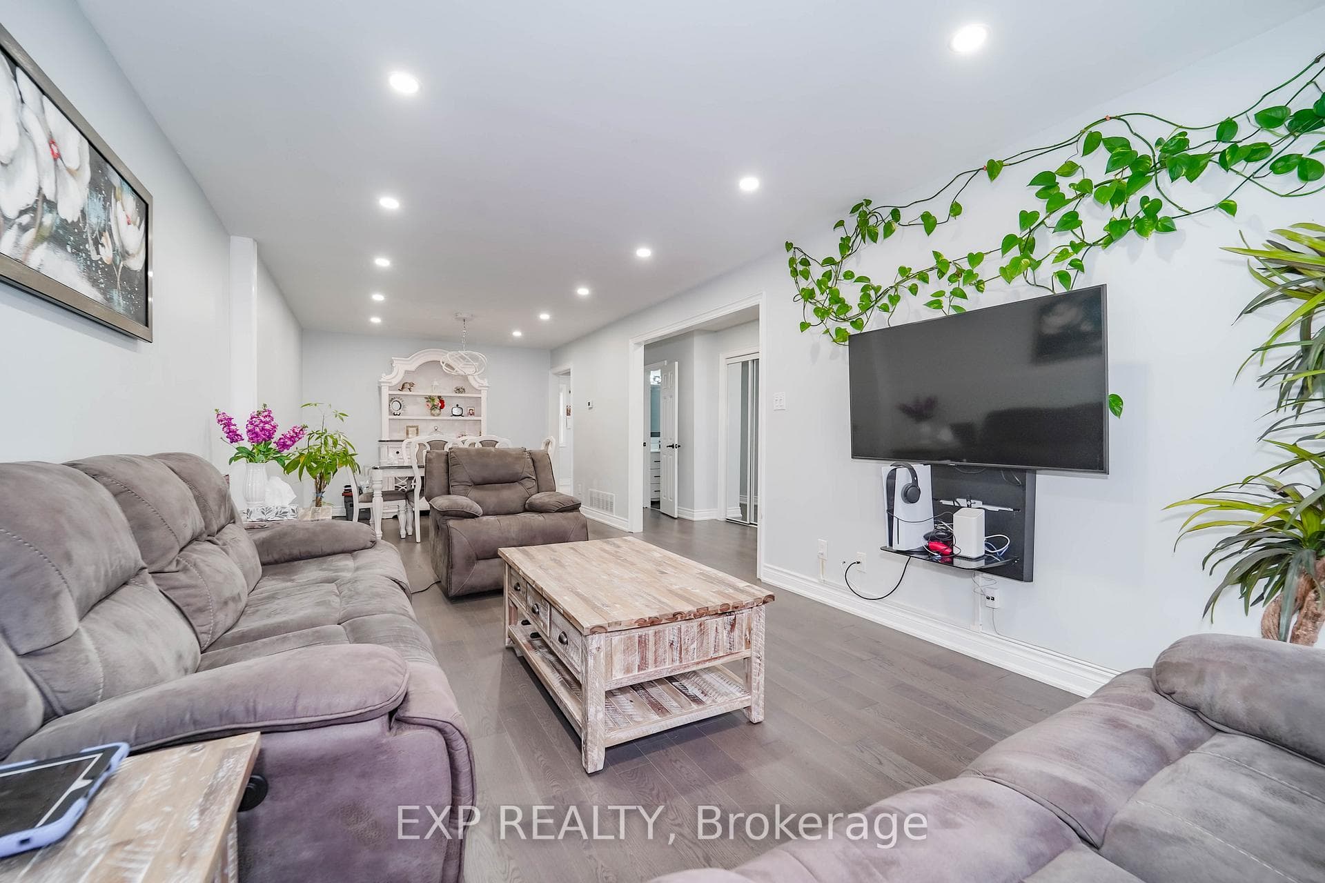 288 Simonston Boulevard — property photo