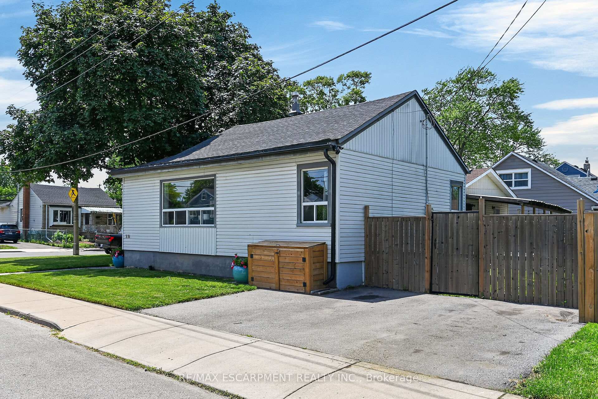 331 Guelph Street — property photo