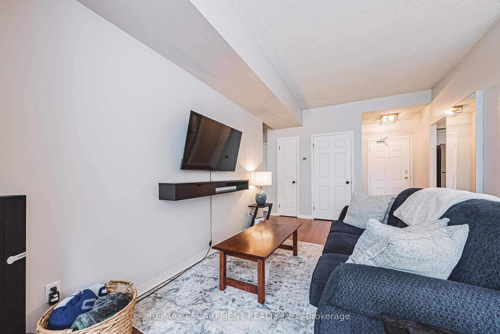 103- 180 Limeridge Road — property photo