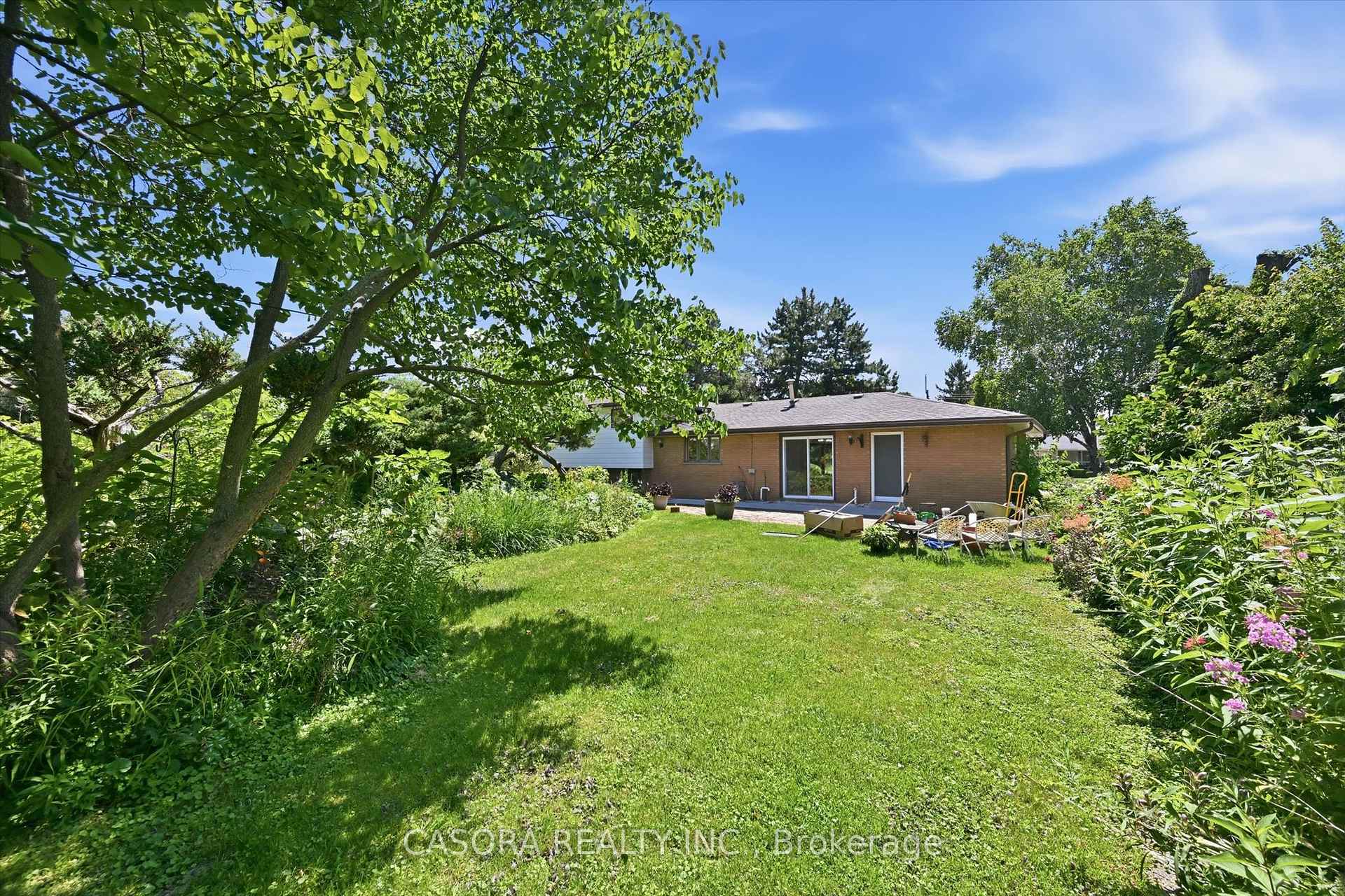 34 Christopher Drive — property photo