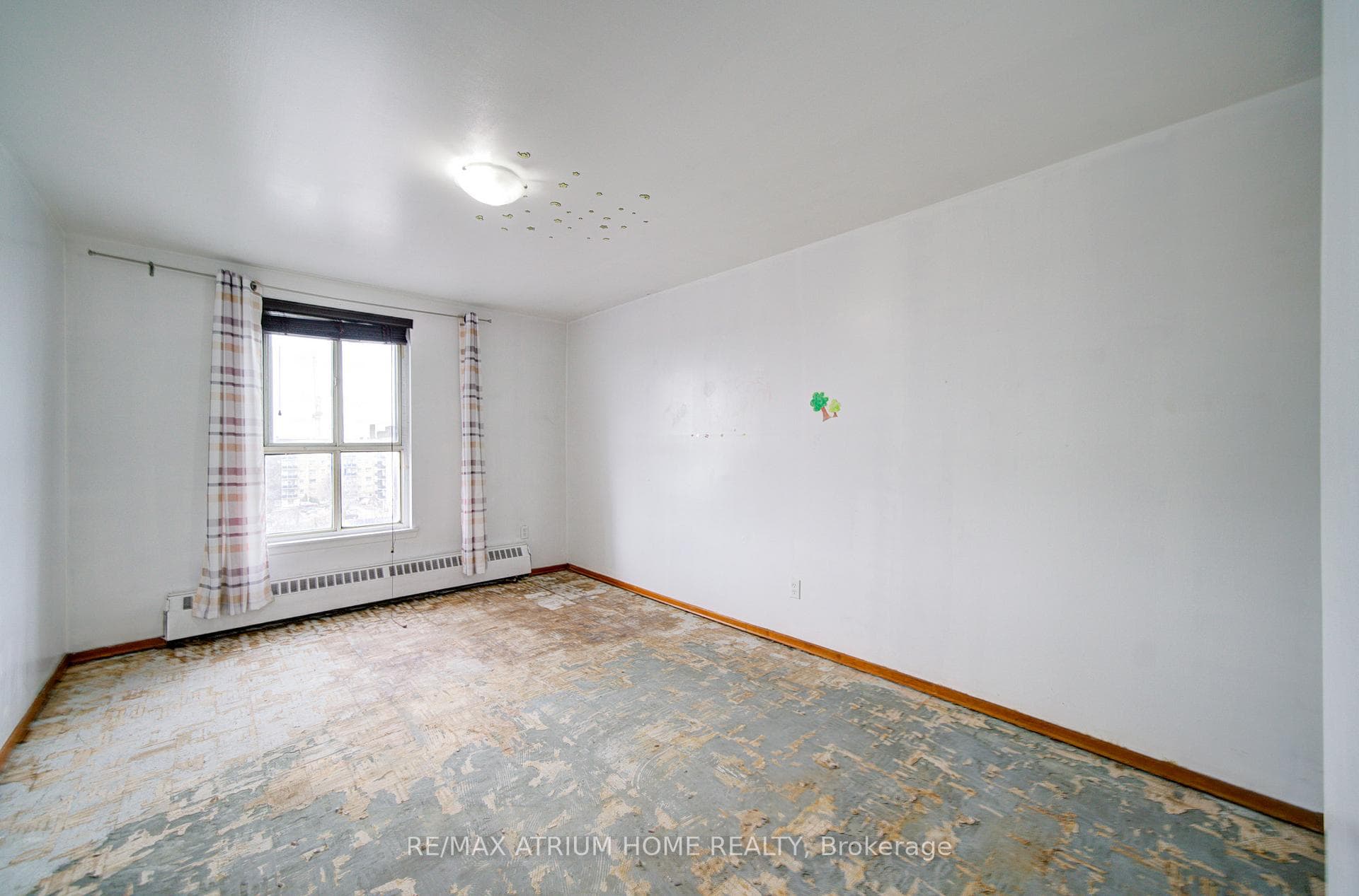 804- 1101 Pharmacy Avenue — property photo