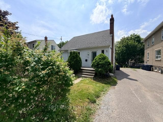 44 Scotia Avenue — property photo