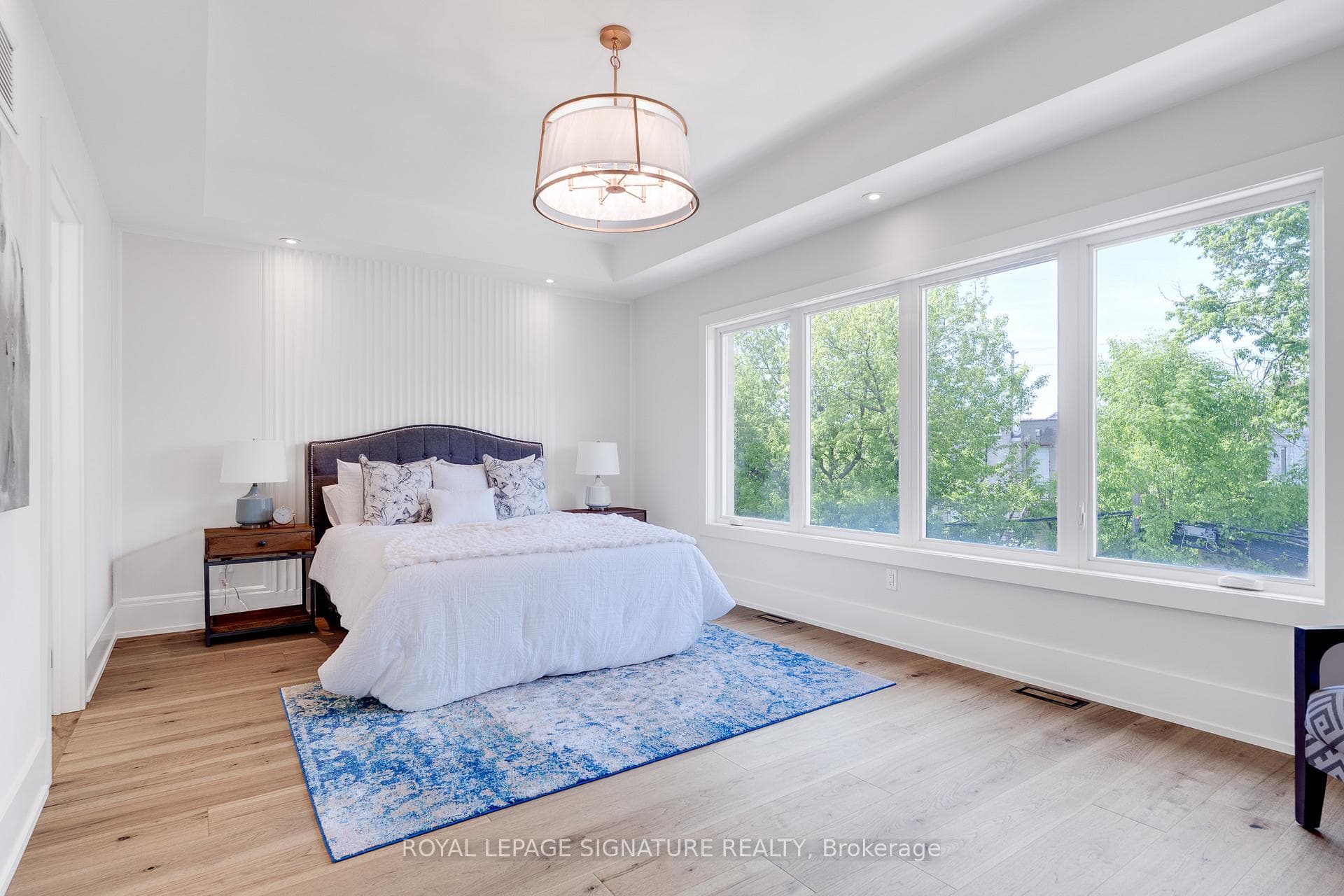 62 Ash Crescent — property photo