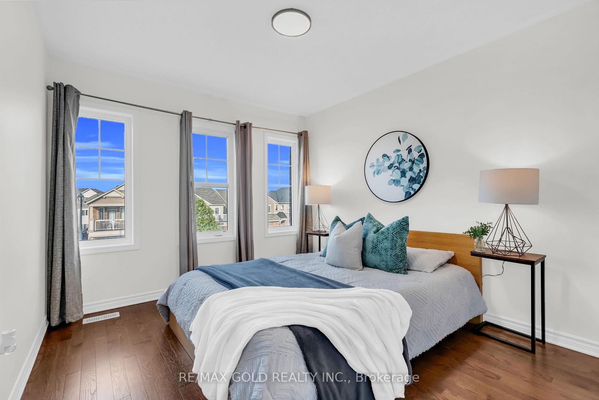 1547 Farmstead Drive — property photo