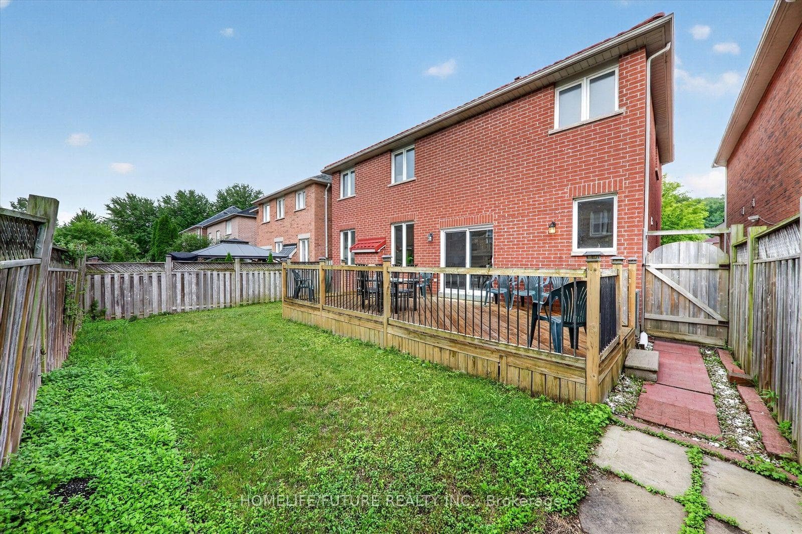 10 Stepping Stone Trail — property photo