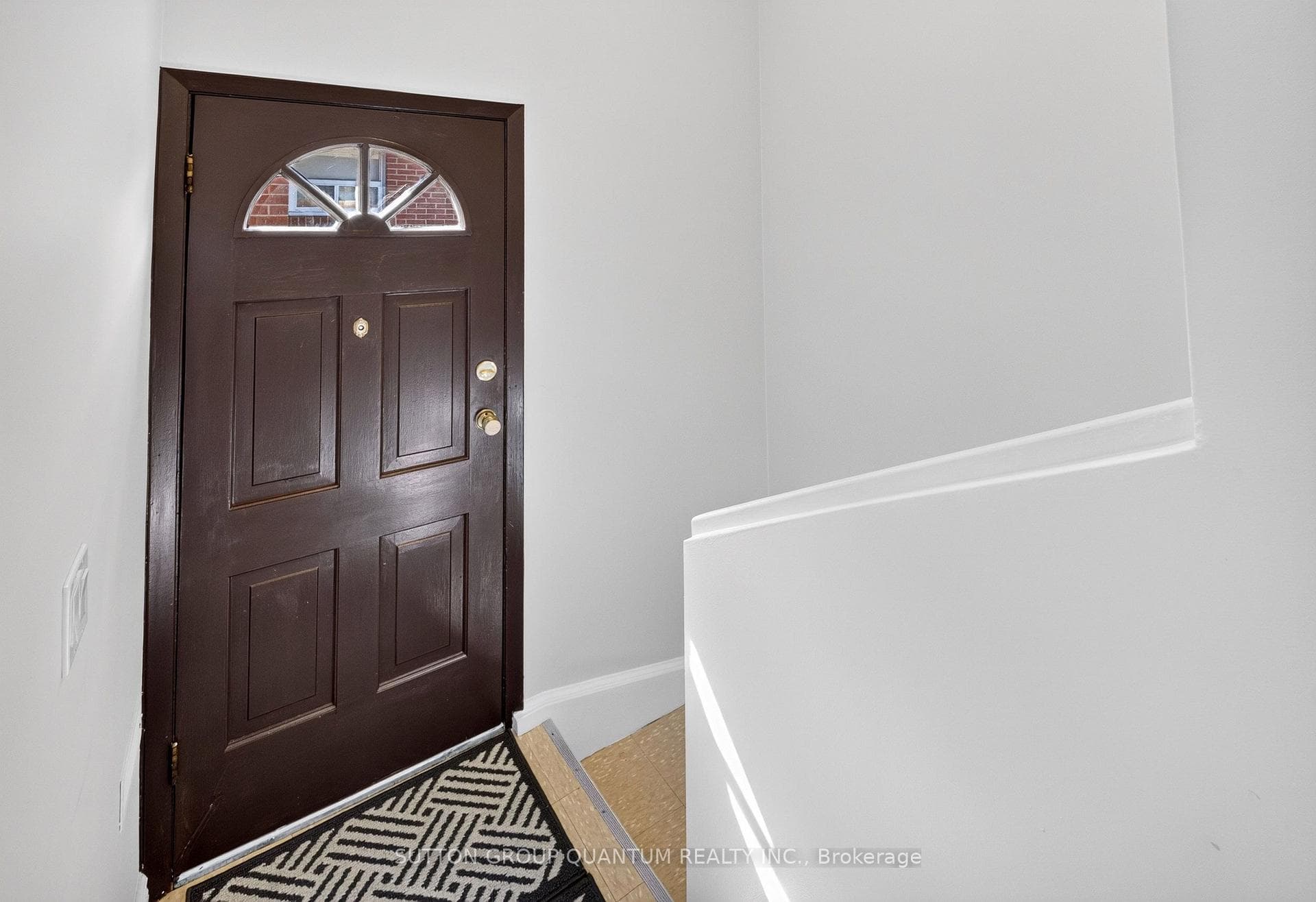 1016 East Avenue — property photo