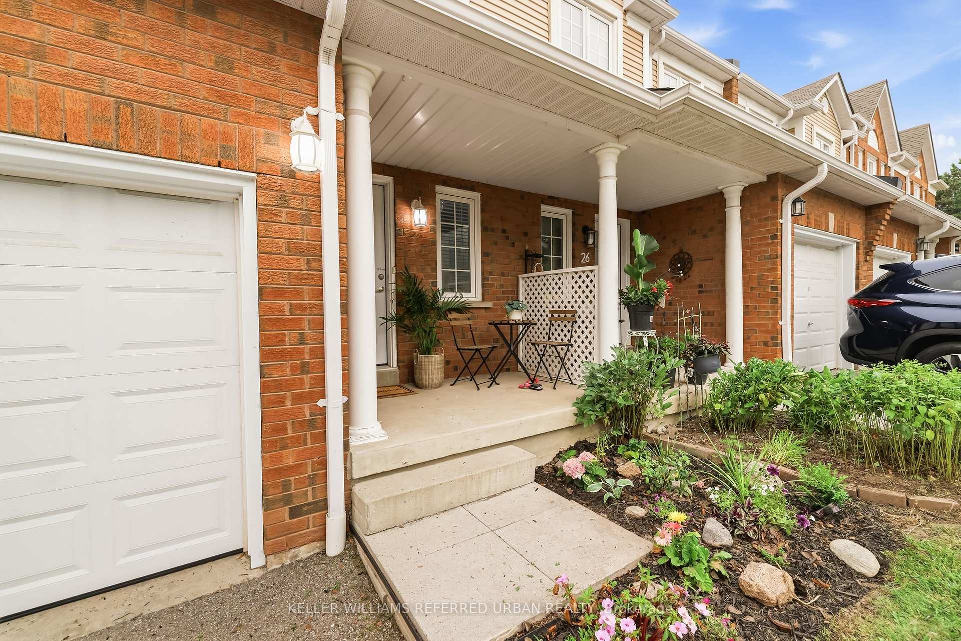 25- 10 Bassett Boulevard — property photo
