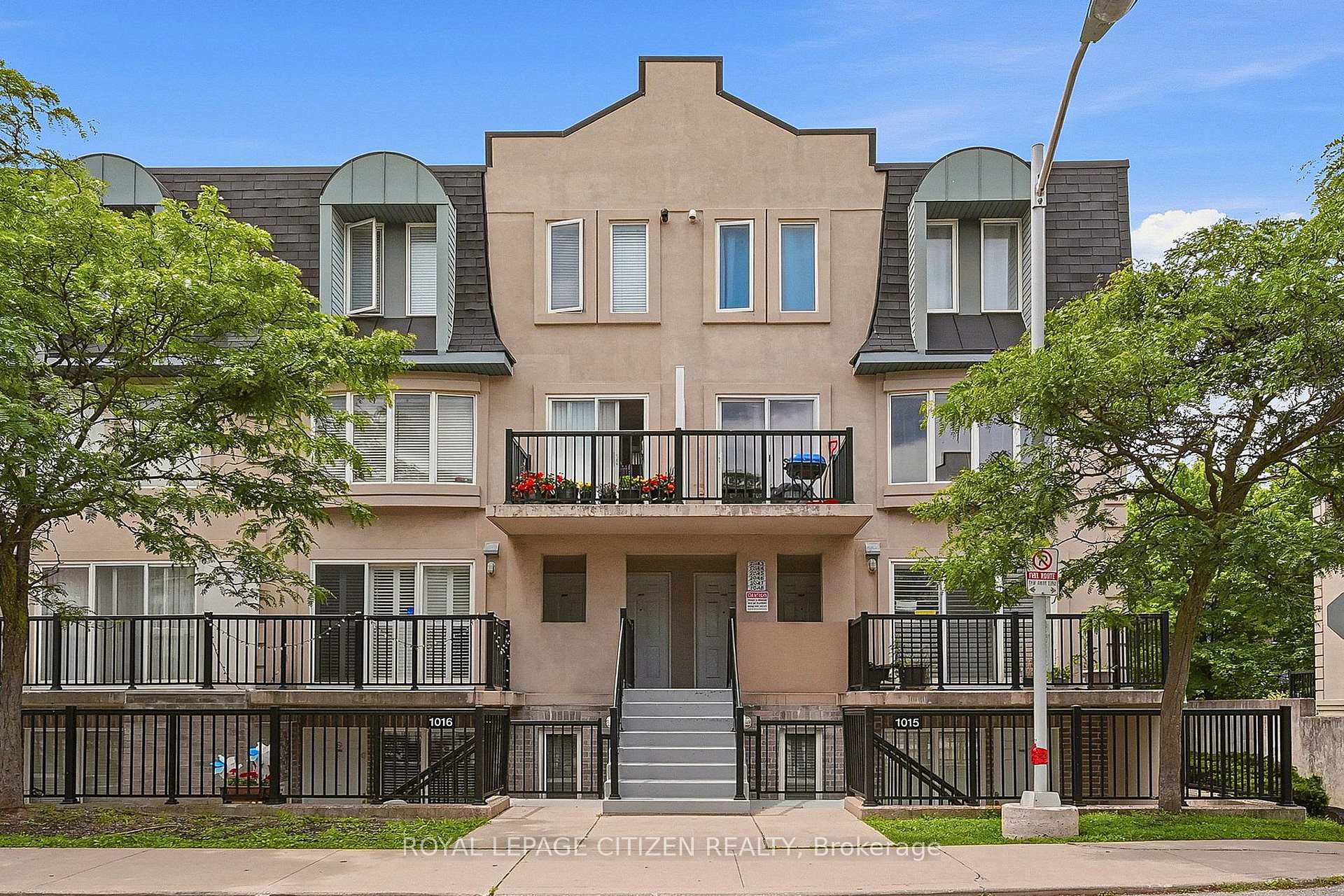 2048- 75 George Appleton Way — property photo