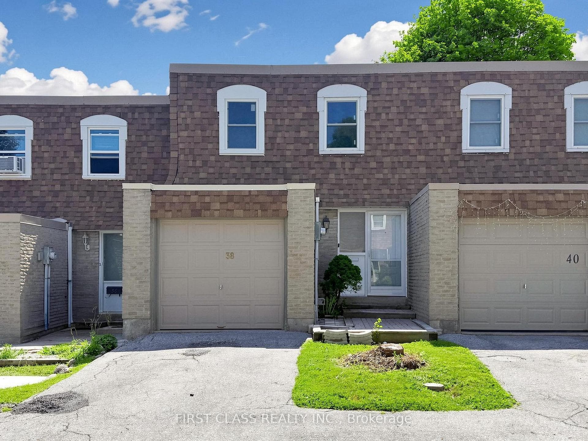 38- 850 Huntingwood Drive — property photo