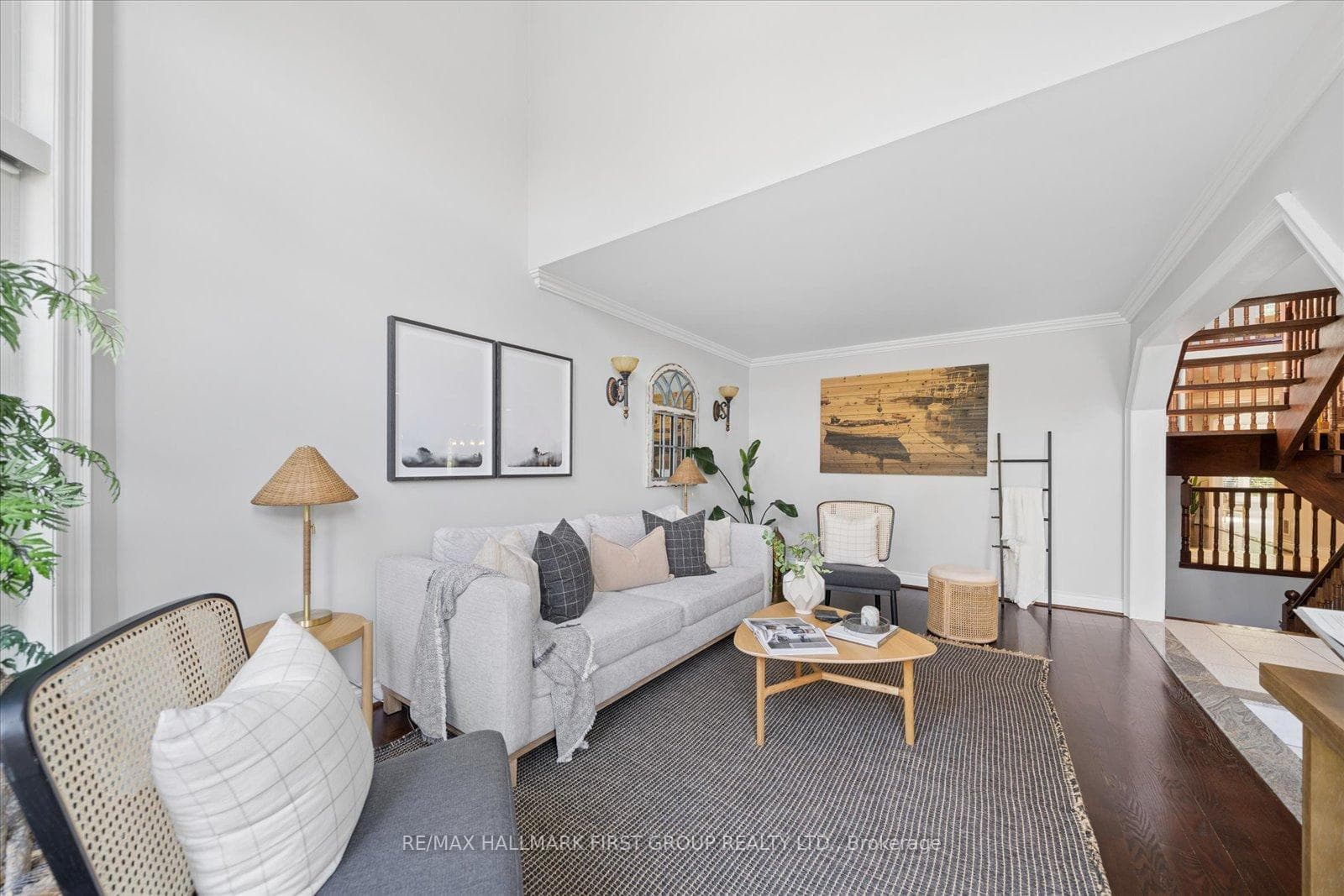 1779 Woodview Avenue — property photo