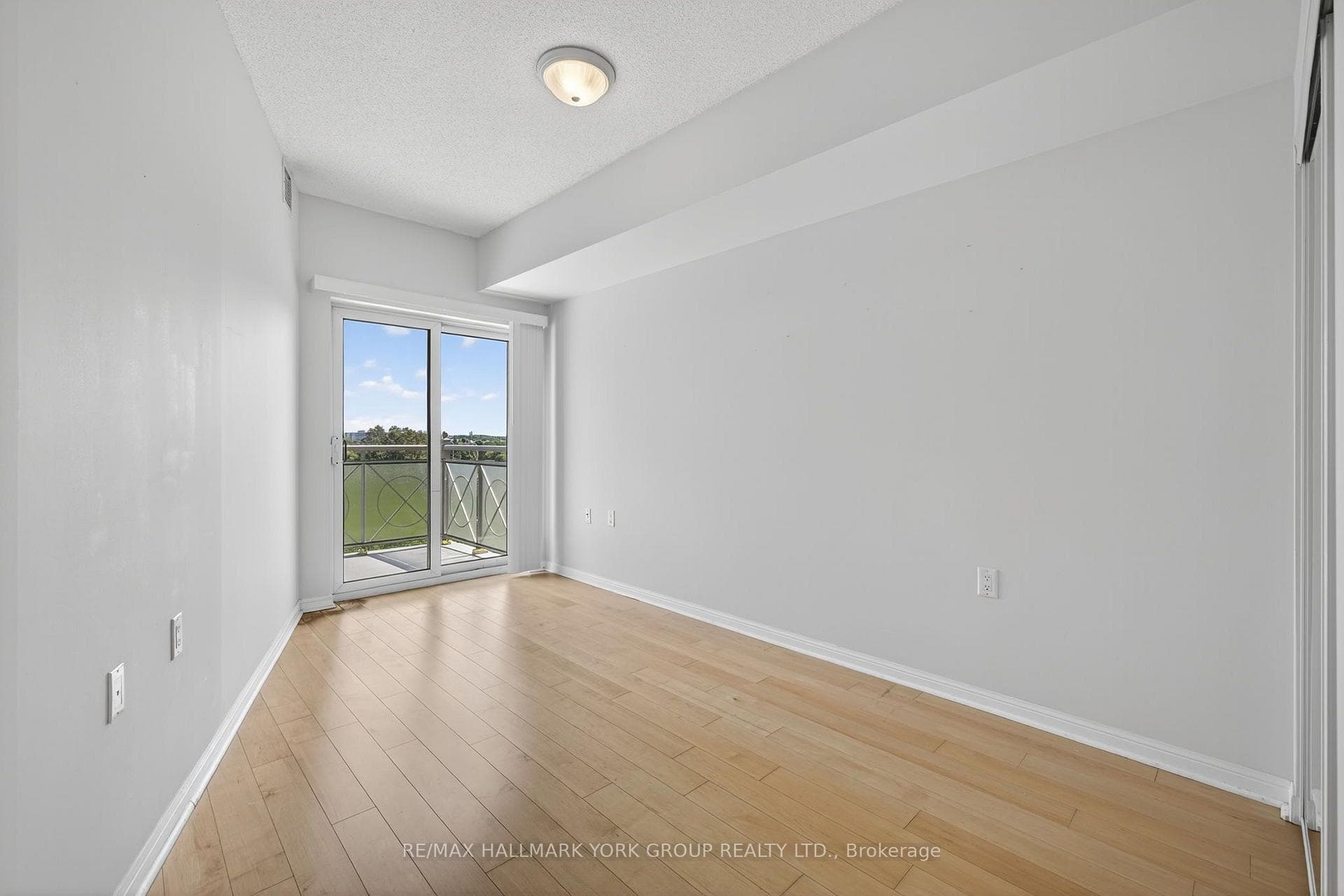 509- 2500 Rutherford Road — property photo
