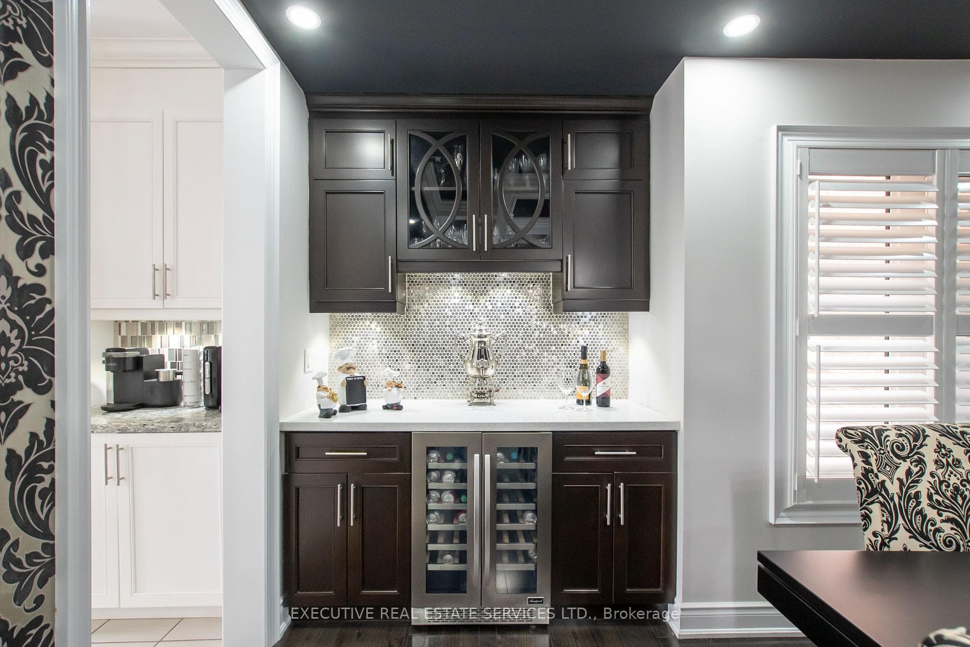 22 Valleyway Drive — property photo