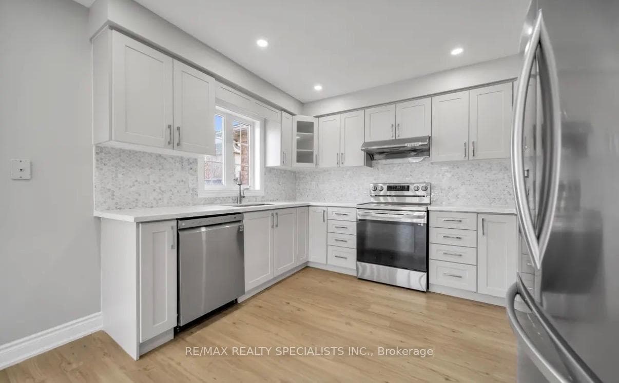 31 Bramcedar Crescent — property photo