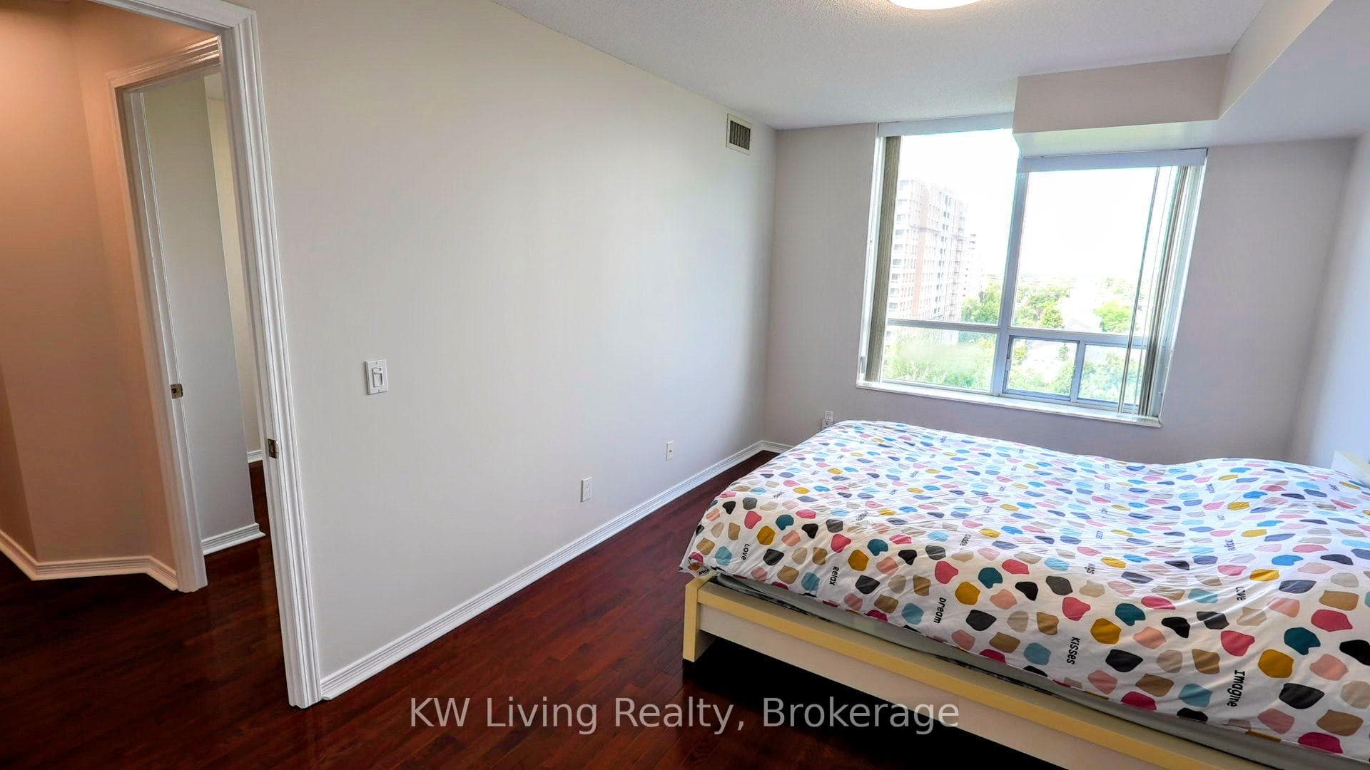 1003- 330 Red Maple Road — property photo