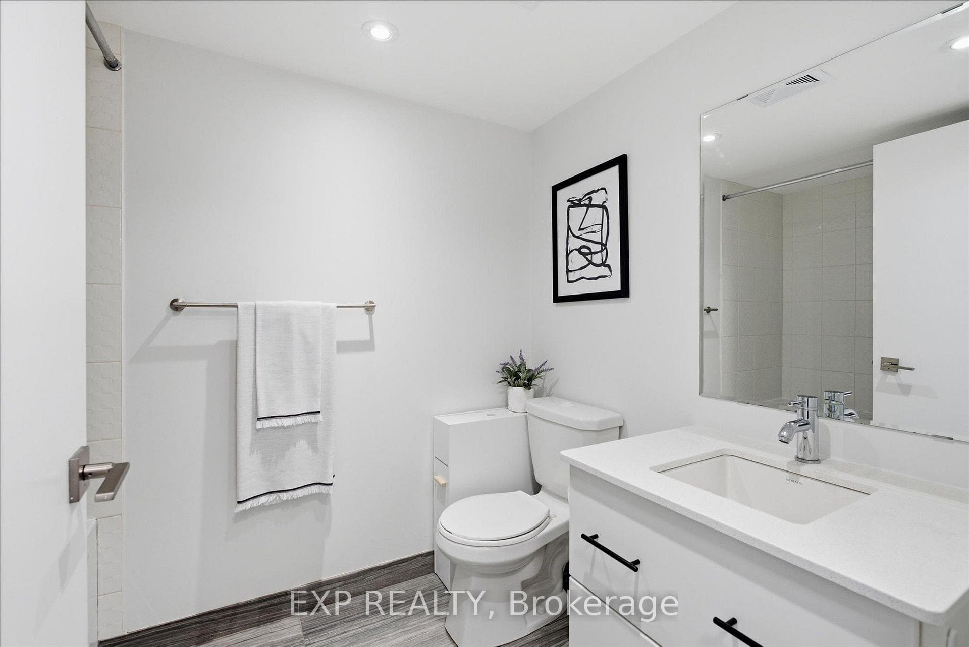 E1108- 555 Wilson Avenue — property photo