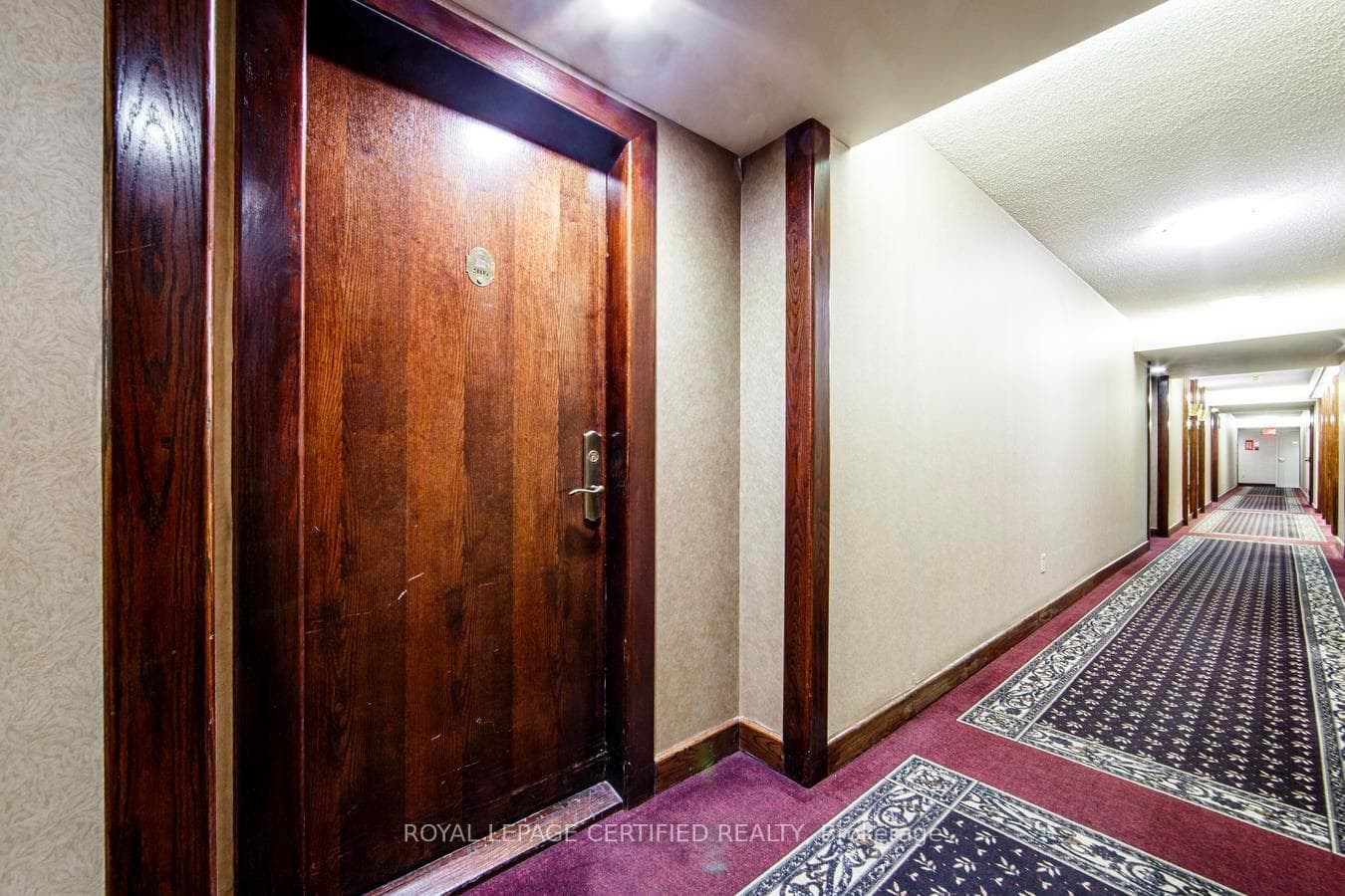 2107- 22 Hanover Road — property photo