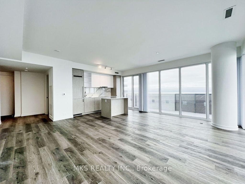 7711- 55 Cooper Street — property photo