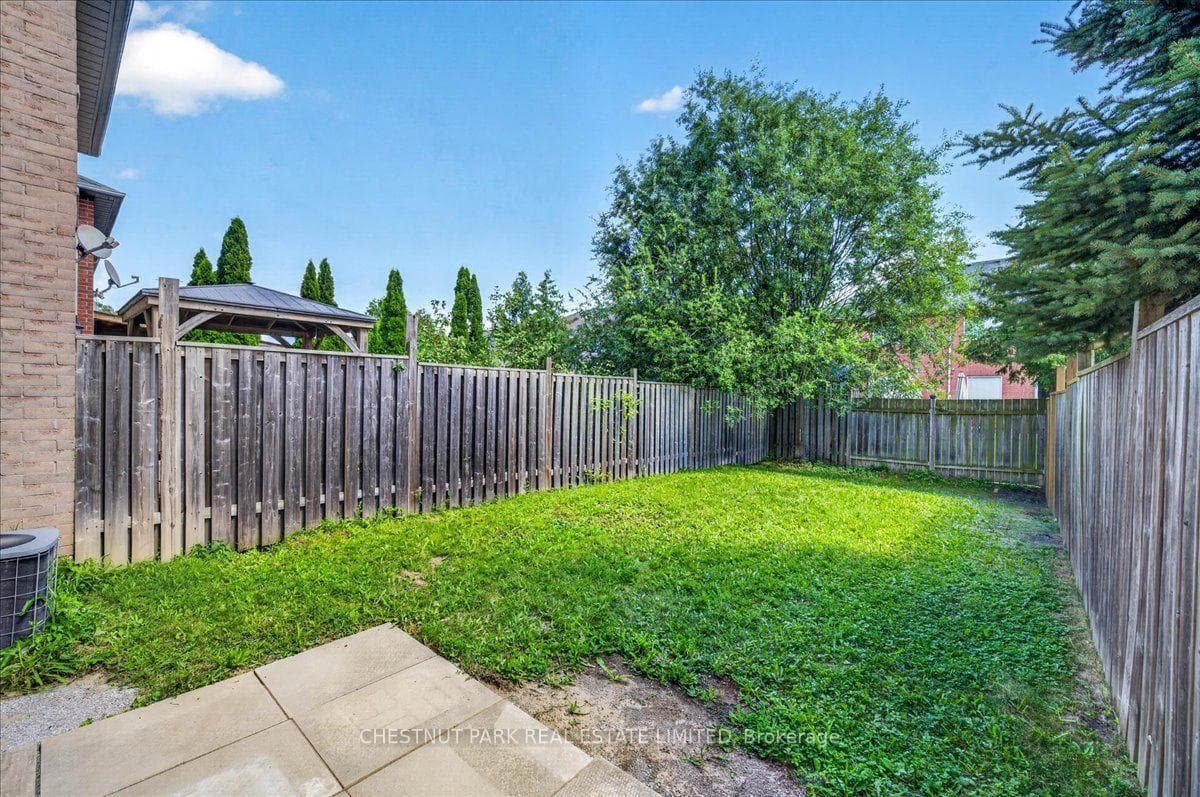 241 Banbrooke Crescent — property photo