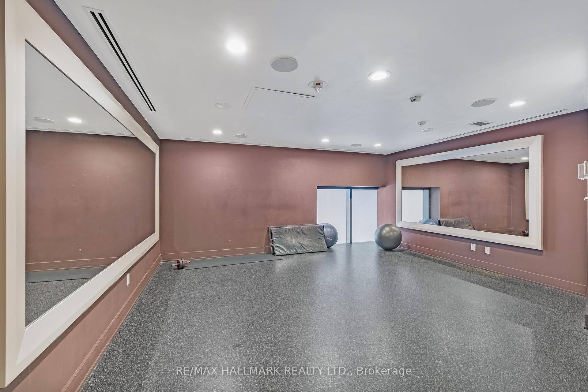 913- 169 Fort York Boulevard — property photo