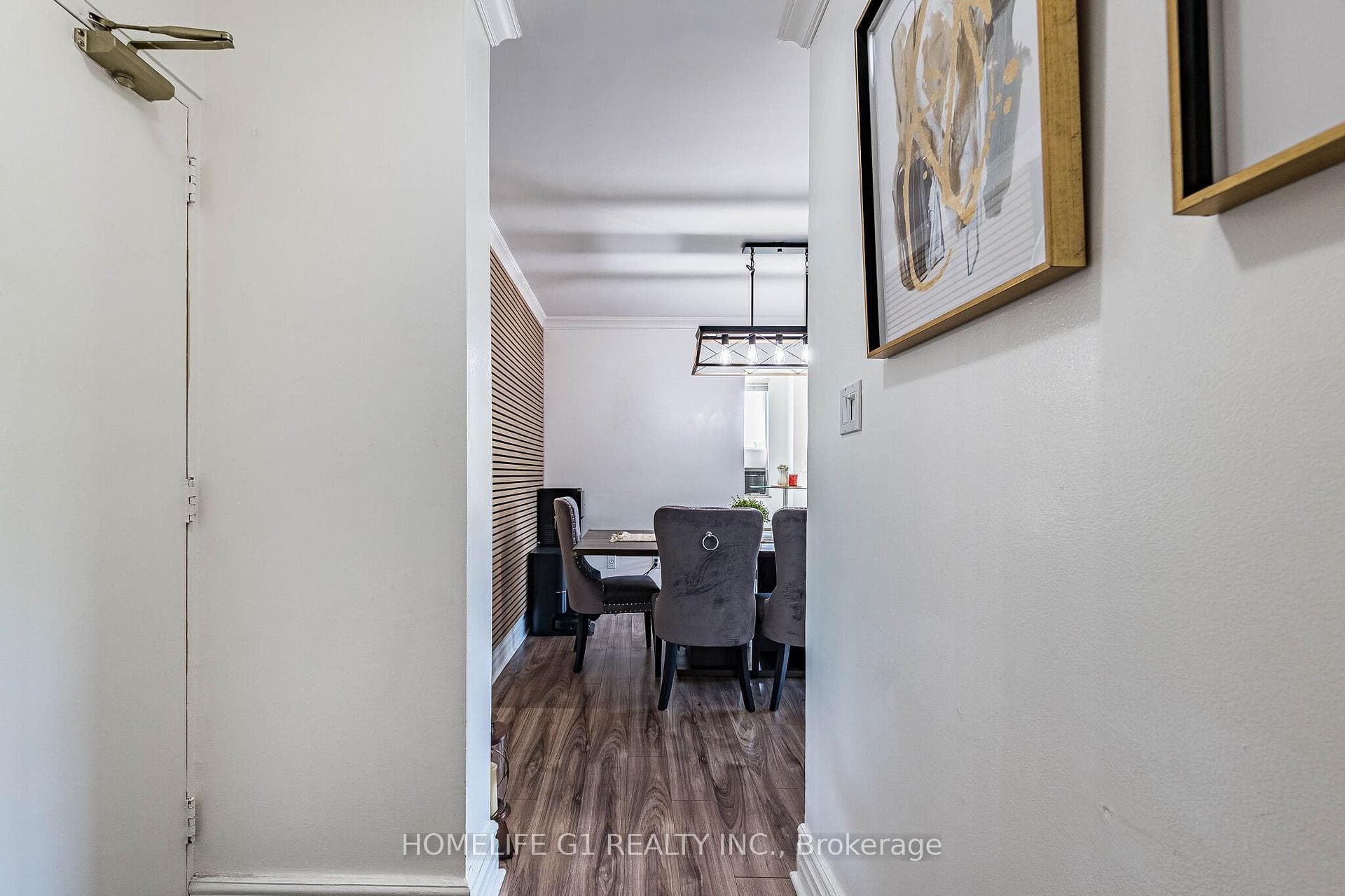 49 Queen Street — property photo