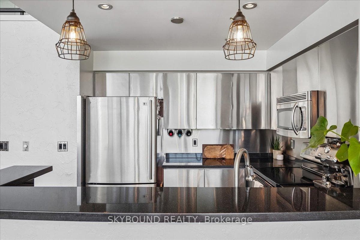 302- 300 Manitoba Street — property photo