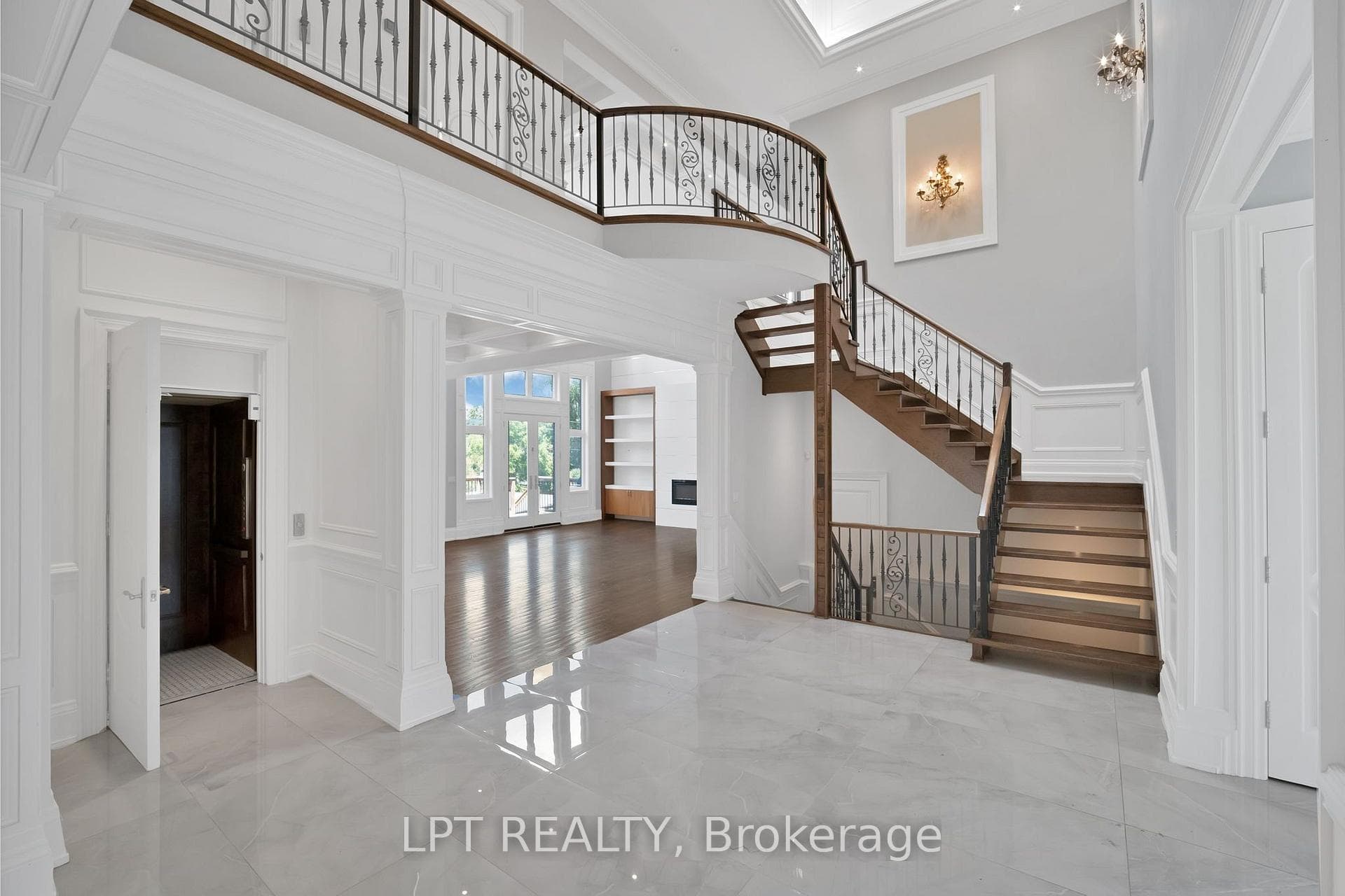 2 Poplar Drive — property photo