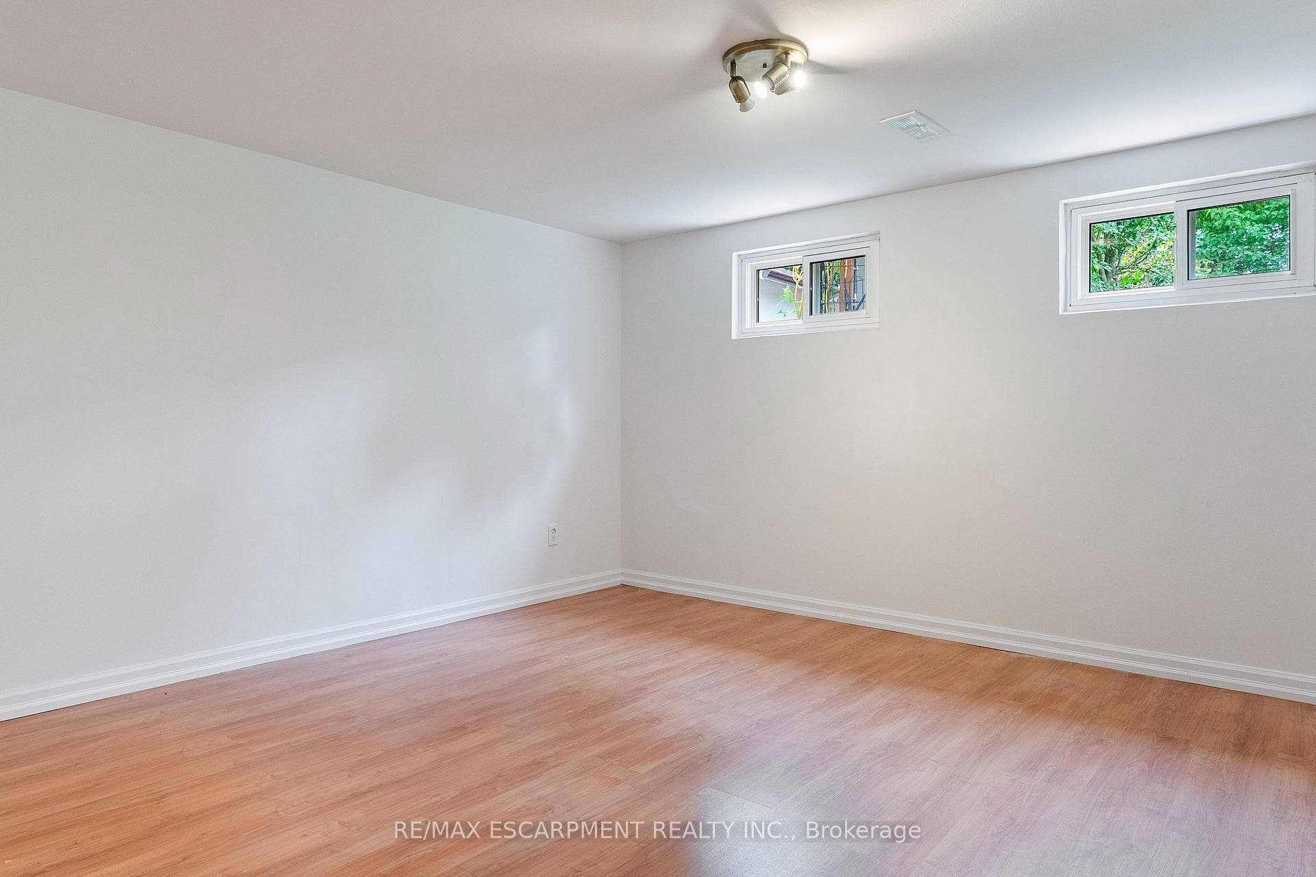 1272 Kelly Road — property photo