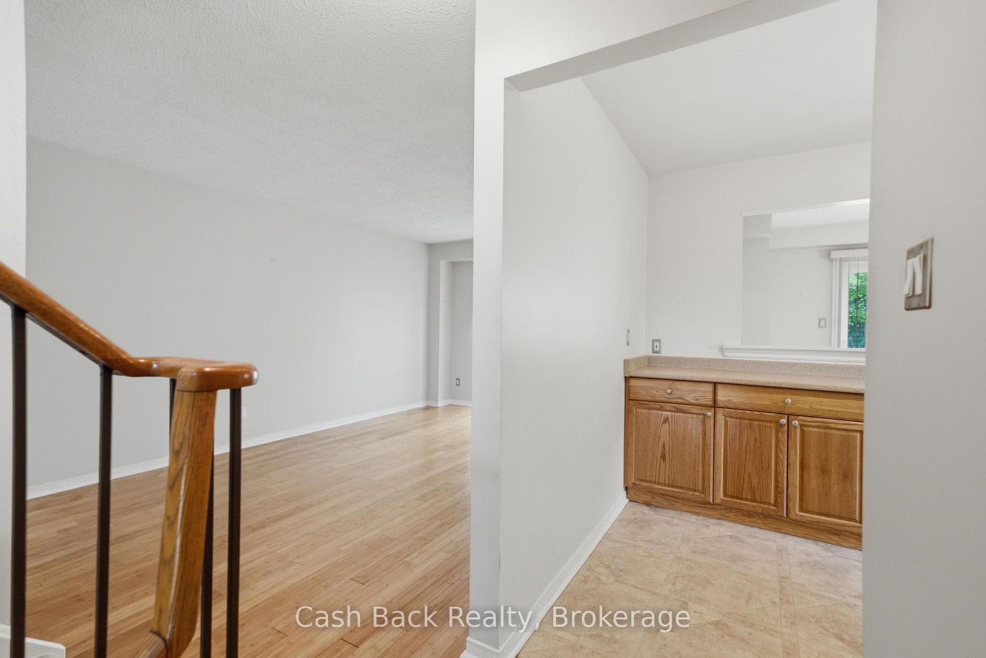147 Kirby Crescent — property photo