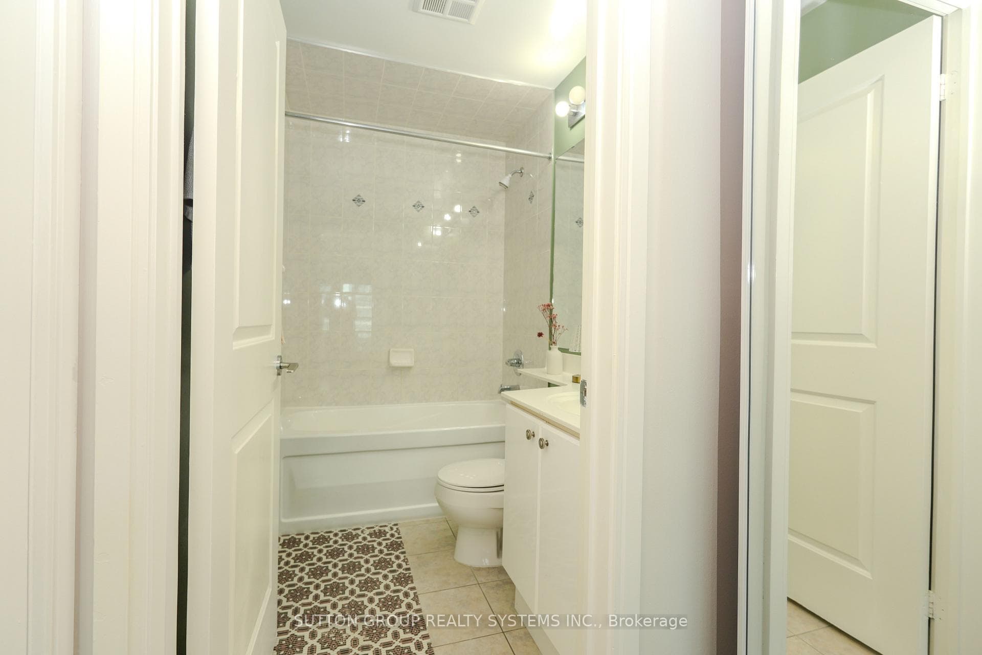 1209- 70 Absolute Avenue — property photo