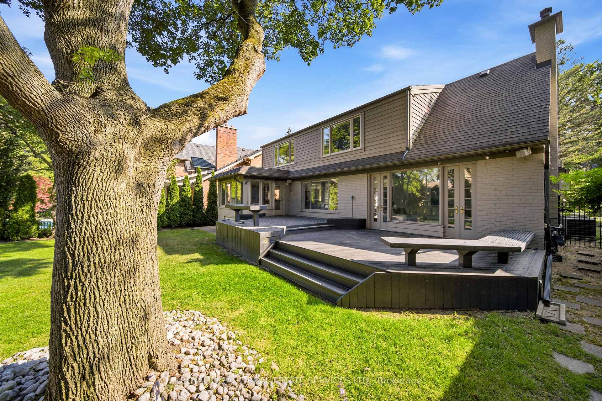 59 Edgevalley Drive — property photo