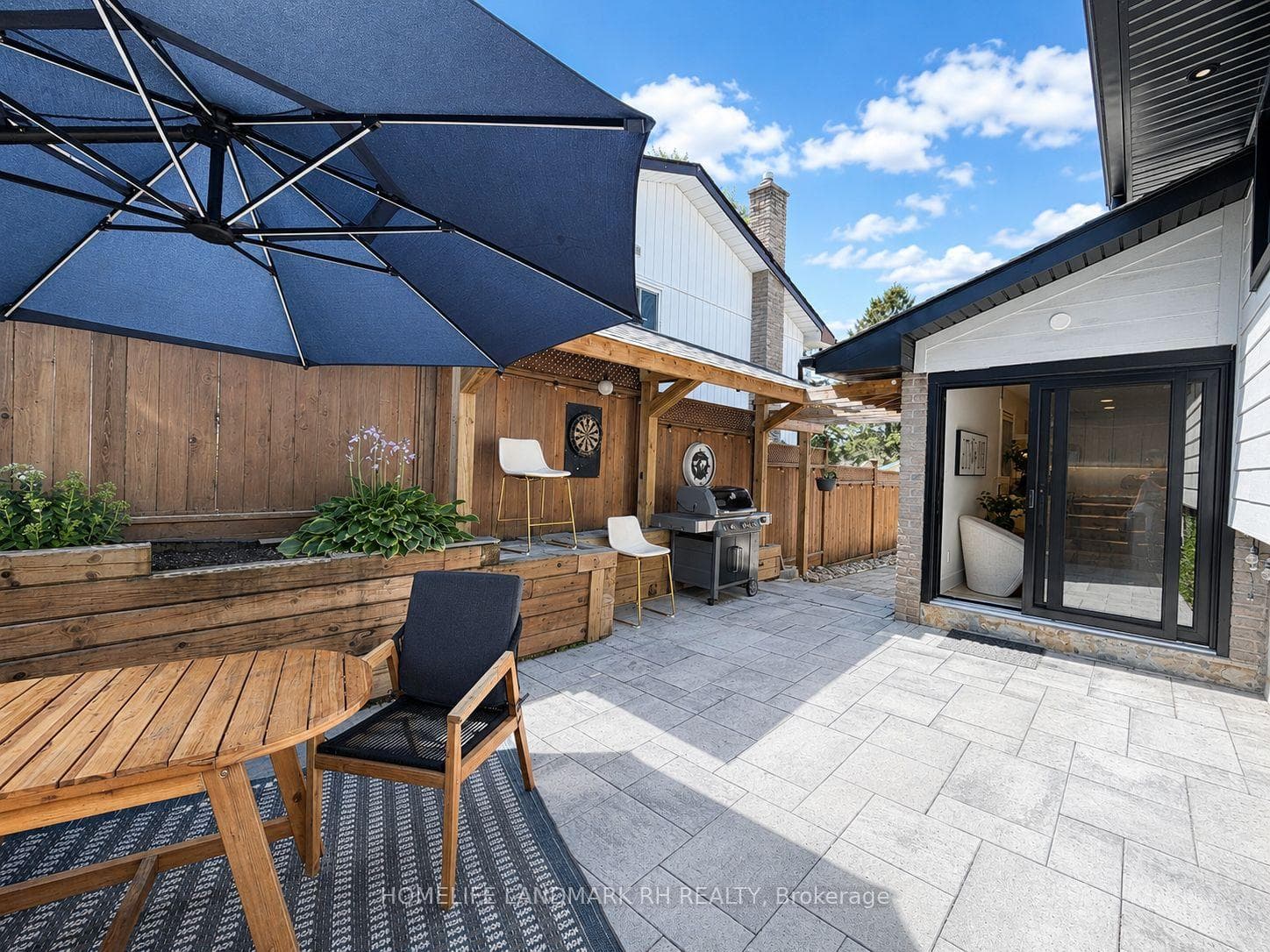 824 Grace Street — property photo
