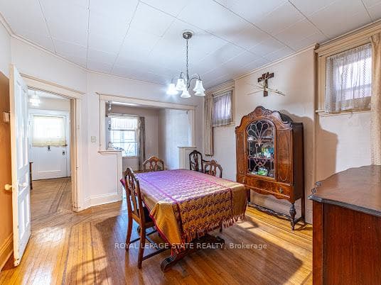 35 Sherman Avenue — property photo