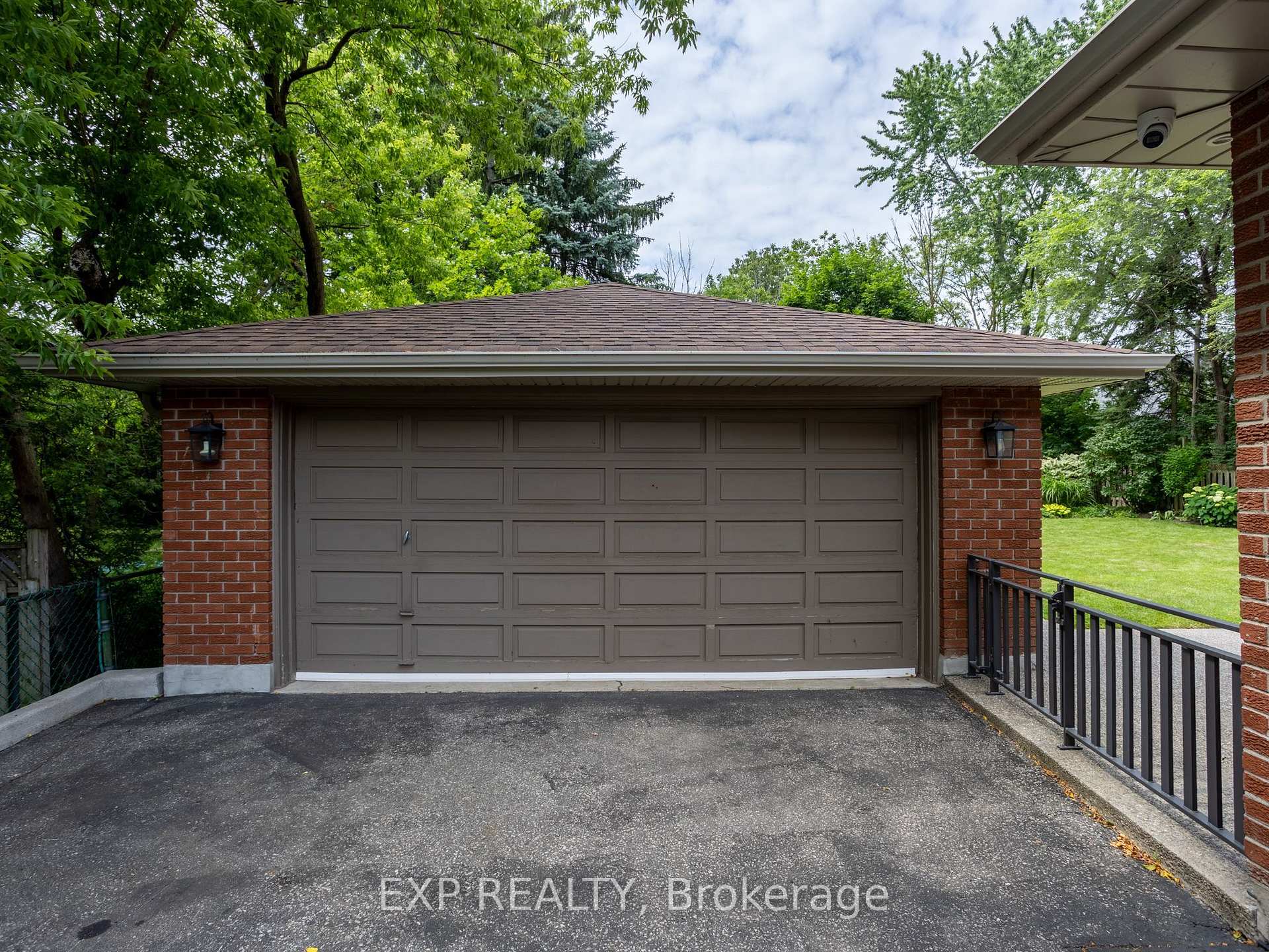 327 Angelene Street — property photo