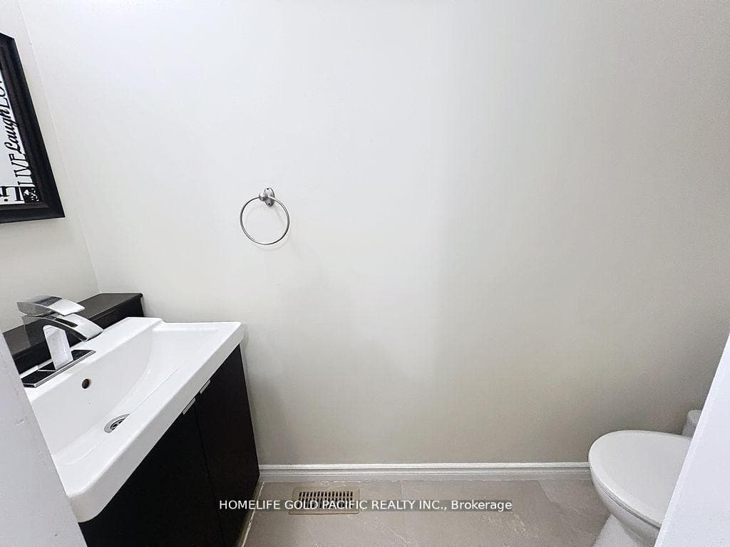 11- 42 Stonehill Court — property photo