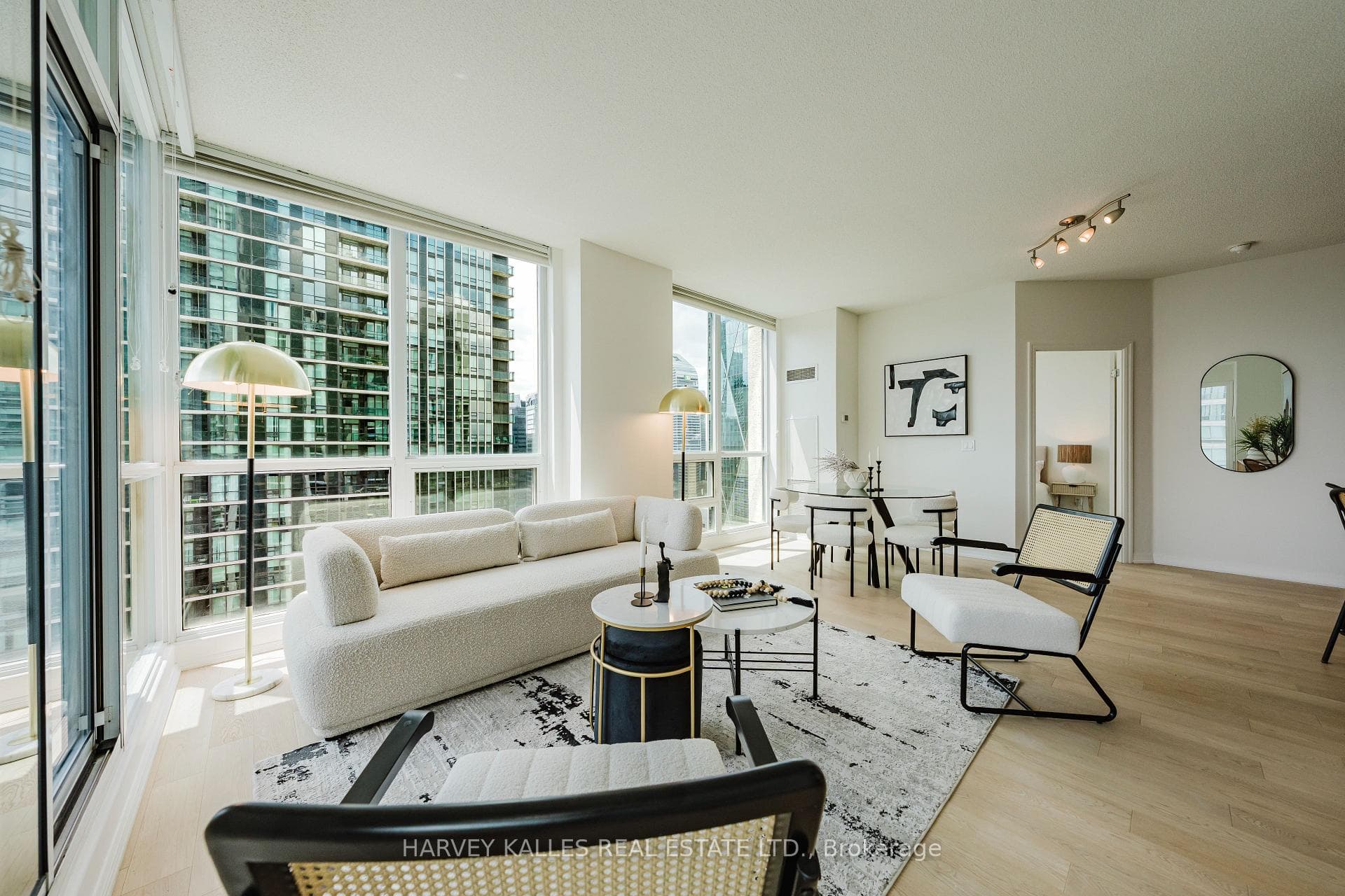 3211- 16 Yonge Street — property photo