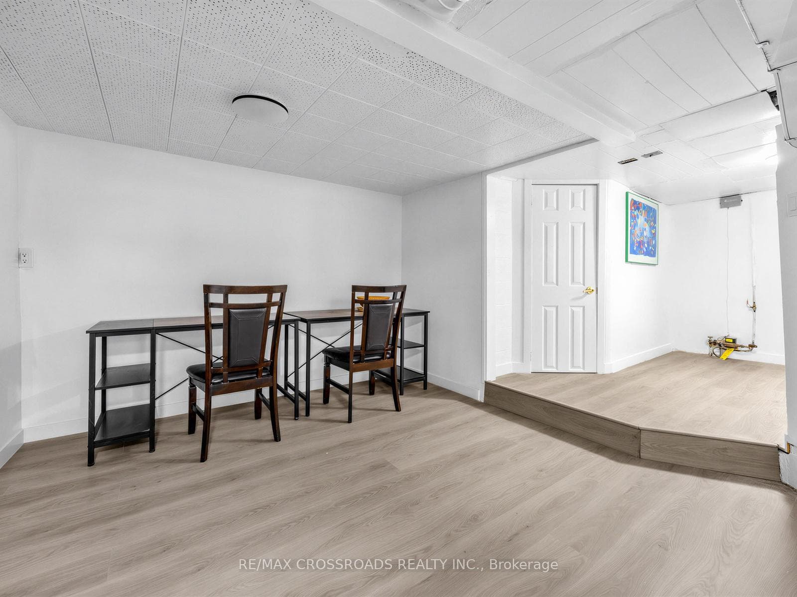 80 Gray Avenue — property photo