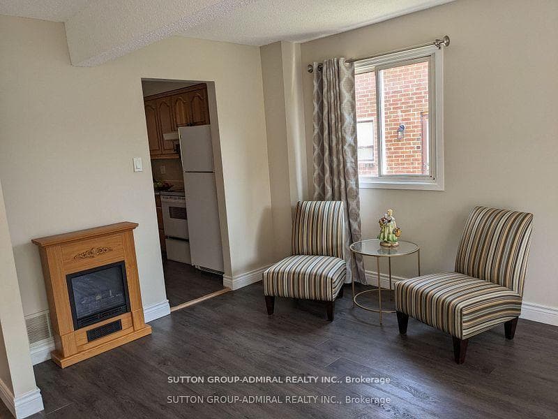 47 Riviera Drive — property photo