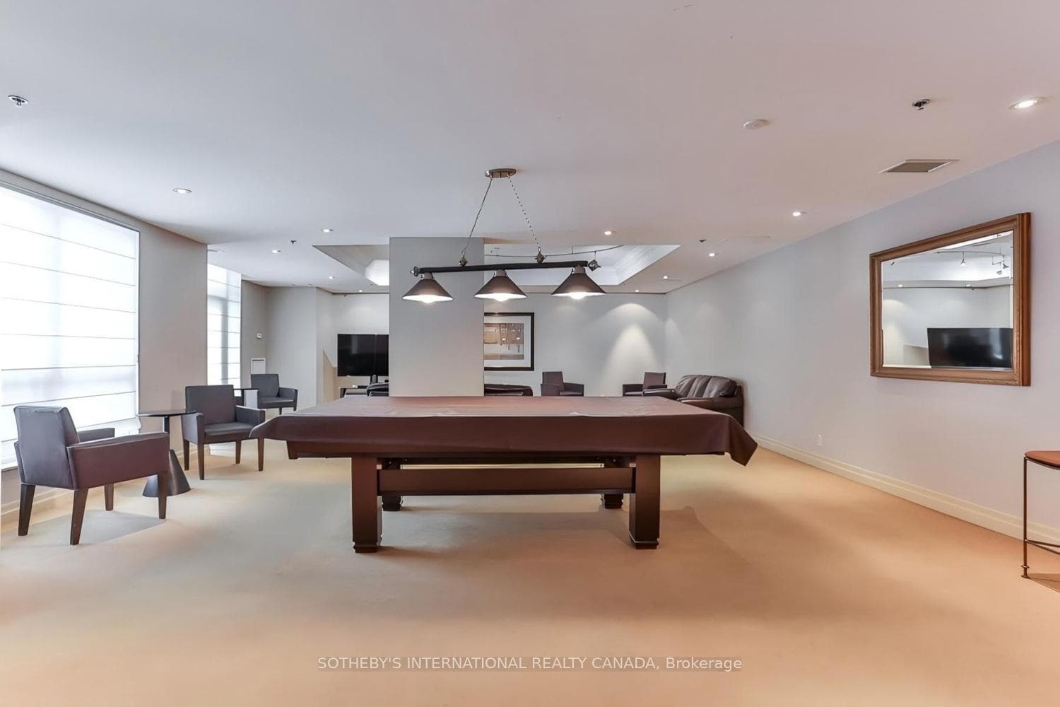 327- 10 Delisle Avenue — property photo